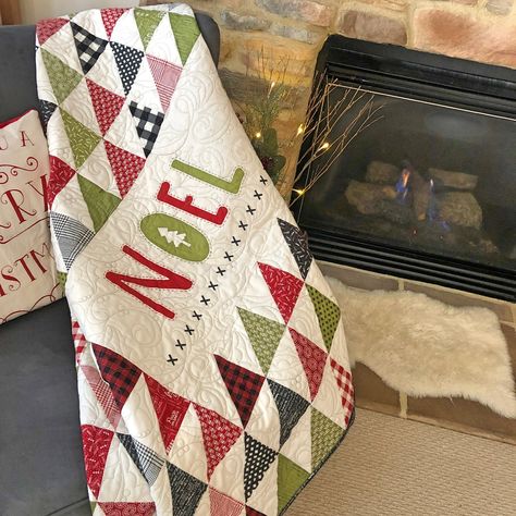 It’s a Christmas Quilt finish just in time for the holidays! This pattern, called the Noel Quilt Pattern by Sweetwater, combines their The Christmas Card fabric line and the Holiday Printworks panel for Moda in a half square triangle holiday heaven. This is a great beginner and precut quilt pa Noel Quilt Pattern, Sweetwater Quilts, Precut Quilt Patterns, Quilts Christmas, Triangle Quilts, Irish Chain Quilt, Christmas Quilt Patterns, Quilt Pattern Download, Holiday Quilts