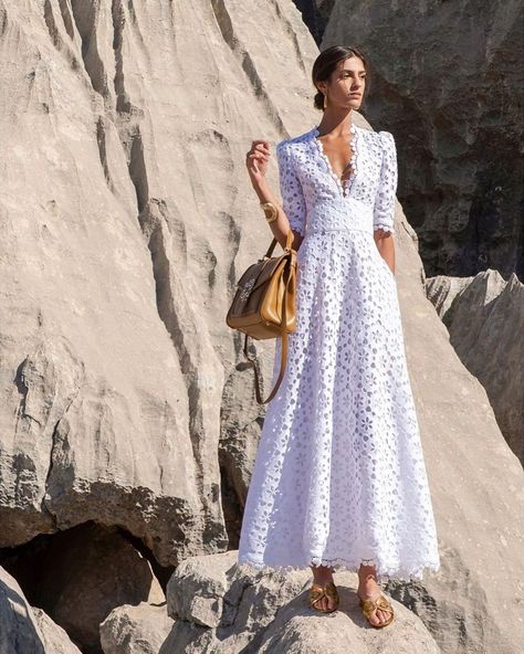 Pinterest • Instagram Crochet Midi Dress, Empire Waist Maxi Dress, Maxi Robes, Dresses 2024, Moda Vintage, Dresses Summer, Slim Dresses, Daily Dress, Maxi Dress With Sleeves