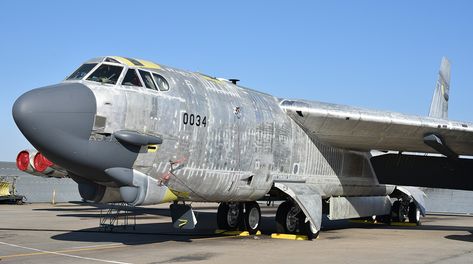 Airplane Boneyard, B 52 Stratofortress, Strategic Air Command, Air Planes, Air Craft, Air Force Base, Air Force Bases, Arizona Desert, Military Aviation