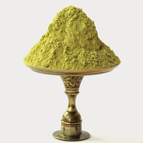 Henna powder from around the world. Mehndi from I Dian, Pakistan, and Morocco. Inexpensive. Ships worldwide. Available in Canada. Natural Hair Dye, Henna Tutorial, Henna Powder, Organic Henna, Henna Body Art, Dyed Natural Hair, Henna (mehndi) Design, Henna Art, Hair Dye