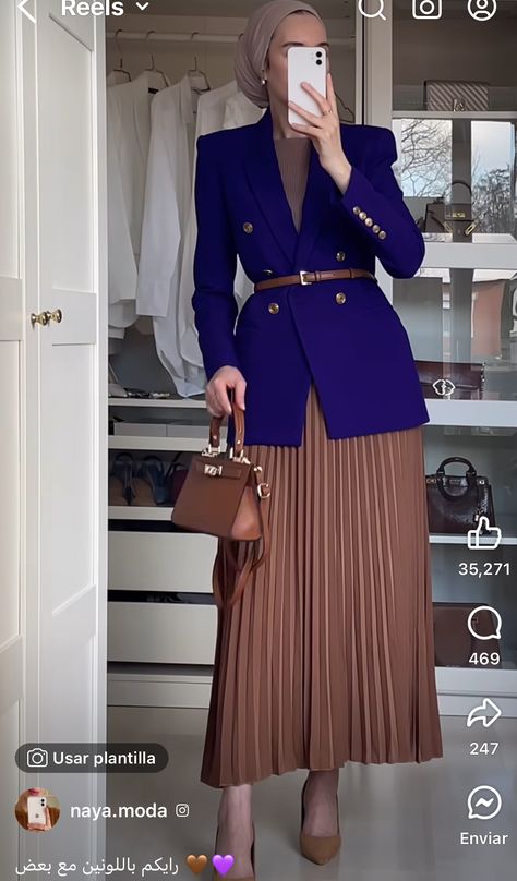 Skirt Outfits Office Business Casual, Plated Skirts Ideas, Office Fall Outfits Women, Fall Sunday Outfit Church, Modest Work Outfits Office Attire, Blazer Outfits With Skirt, Stylish Skirts Classy, Brown Color Palette Outfit, Pleated Skirt And Blazer Outfit