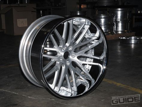 Camaro Accessories, Import Tuner, Custom Wheels Cars, Car Rims, Truck Rims, Bmw Wheels, Chrome Rims, Car Wheels Rims, Land Rover Discovery Sport