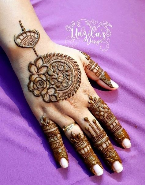 henna henna designs henna tattoo henna tattoos henna design henna tattoo designs hennas henna hand henna tattoo design henna tattoos designs Mehndi Designs Flowers, Arabic Henna Designs Unique, Round Mehndi Design, Henna Tattoo Design, Tattoos Henna, Henna Hand, Tattoo Henna, Design Henna, Rose Mehndi Designs