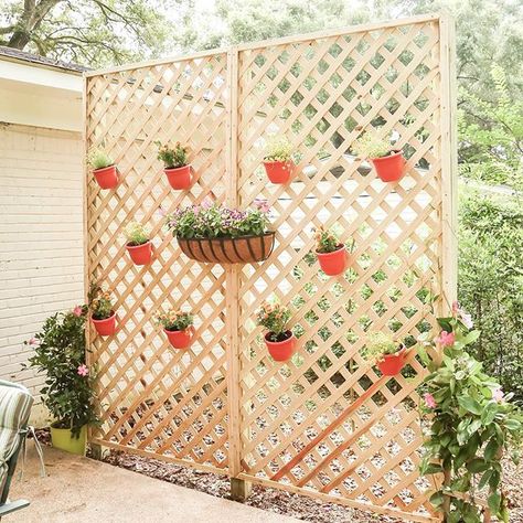 How to Build a Wood Lattice Privacy Wall | Checking In With Chelsea Patio Privacy Wall Ideas, Privacy Wall Ideas, Patio Privacy Wall, Driveway Ideas Cheap, Privacy Screen Ideas, Lattice Privacy Screen, Diy Privacy Fence, Lattice Screen, Patio Privacy Screen