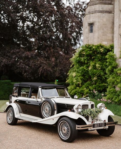 || GREAT GATSBY WEDDING || We're still in awe of Shalyn & Richard's Great Gatsby-themed wedding at Hengrave Hall! 🎆 From the mesmerizing burlesque dancers to the vintage cars, every detail exuded 1920s luxury and glamour. It was an absolute honor to be a part of their special day, creating stunning hair and makeup looks for the happy couple and the whole bridal party! 💄 🌟 Wedding Planners - @vceventcuration 🏰 Venue - @hengrave_hall 📸 Photography - @chloeelyphotography 🎥 Videography - @tinbo... Great Gatsby Inspired Wedding, Great Gatsby Vibes, Gatsby Wedding Ceremony, Gatsby Wedding Reception, 20s Themed Wedding, 1920s Luxury, Great Gasby, Gatsby Wedding Decorations, Roaring Twenties Wedding