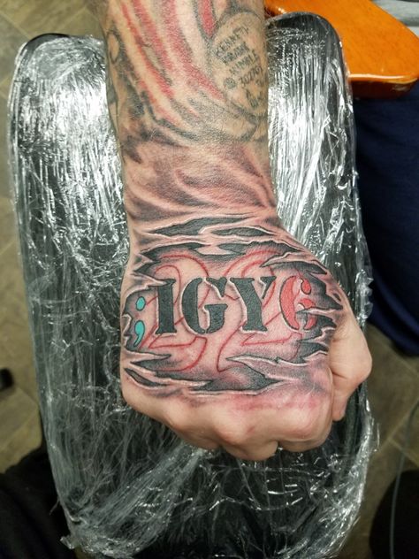 Igy6 Tattoo Military, I Got Your 6 Tattoo, Igy6 Tattoo, Military Sleeve Tattoo, Tatted Quotes, Usmc Tattoo, Patriotic Tattoos, Basic Tattoos, Military Tattoos