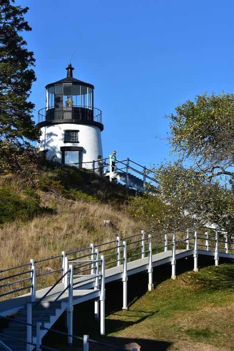 Owls Head Lighthouse Rockland, Maine Owls Head Lighthouse, East Coast Aesthetic, Rockland Maine, Coast Aesthetic, Owl Head, Maine Lighthouses, Lighthouse Pictures, Light Houses, Etched Glass