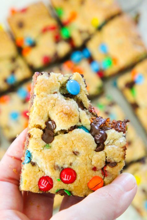 Chocolate Chip Mm Cookie Bars, Blondies M&m, Chocolate Chip M&m Bars, Peanut Butter M&m Blondies, Blonde Brownies With M&m, Chocolate Chip M&m Cookie Bars, Easy M&m Cookie Bars, Cookie Bars M&m, Monster Bars Recipe