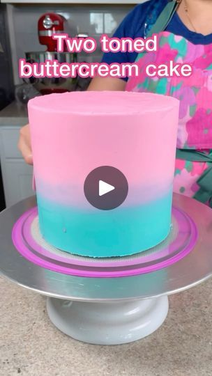 1.2K views · 42 reactions | Cake decorating tutorials 🚨 

I love how easy it is to achieve a two toned look and a flawless finish using the @cakesafe acrylic disks. 

Of course you can use this sale technique if your using one color or several. Please tag me if you do.

Find the acrylic disks on my link in bio. | Ennas' Cake Design | Andrea Vanzo · Find a Melody Two Tone Cake, Cake Frosting Techniques, Multi Color Cake, Buttercream Cake Designs, Frosting Techniques, Cake Icing, Colorful Cakes, Cake Decorating Tutorials, Cake Frosting