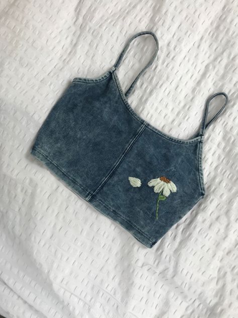 Crop Top For Jeans, Top For Jeans, Embroidery Crop Top, White Mittens, Y2k Embroidery, Seasonal Outfits, Net Embroidery, Stitching Ideas, Denim Crop Top