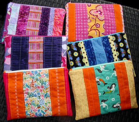 Sewing Projects For Homeless, Charity Sewing Projects, Sewing For Charity, Charity Ideas, Charity Sewing, Charity Work Ideas, Pouch Ideas, Fat Quarter Projects, Charity Project