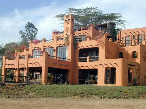 Best architecture from every African nation Kenya Architecture, West African Architecture, Architecture Styles, Heritage Architecture, African Architecture, African House, Awesome Architecture, City Planning, African Heritage