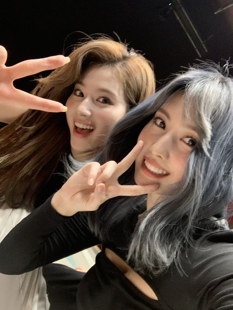 💜👶🏻 // samo day❣️ on Twitter: "the ONLY soulmates i know… " Sana Momo, Sana Minatozaki, Minatozaki Sana, Hirai Momo, Best Duos, Set Me Free, The Shape, One In A Million, South Korean Girls