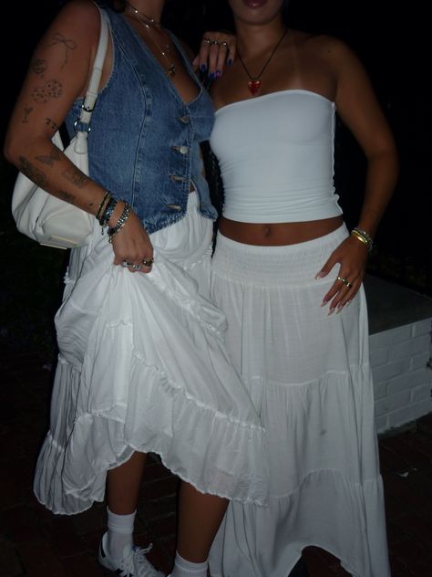 White Flowy Skirt Outfit Summer, White Skirt Festival Outfit, Flowy Skirt Outfit Summer, Faye Webster Concert Outfit, White Ruffle Skirt Outfit, White Flowy Skirt Outfit, White Lace Skirt Outfit, White Tube Top Outfit, White Skirt Black Top