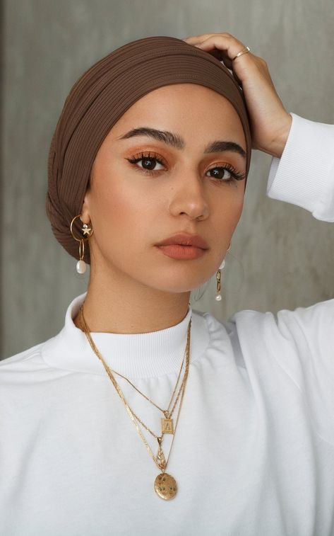 Modern Trendy Jersey Hijab Scarves From Hijab Loft - Ships from the US Turban Mode, Hijab Turban Style, Minimal Stil, How To Wear Hijab, Estilo Hijab, Turban Hijab, Stile Hijab, Head Wrap Styles, Mode Turban