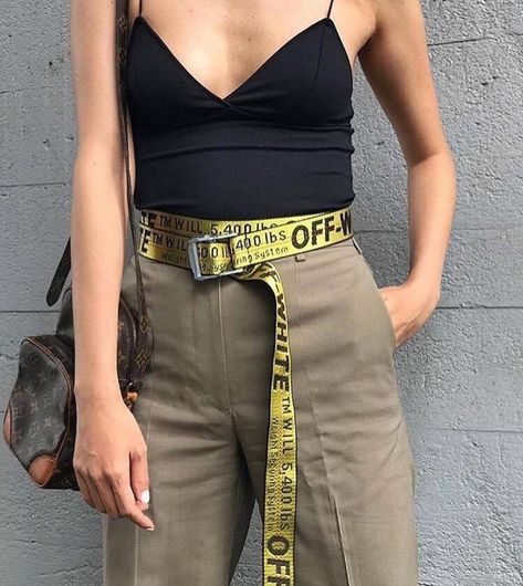 Tøj Off White Belt Outfit, White Belt Outfit, Fashion Inspo Instagram, Sneakers Hypebeast, Belt Outfit, Highsnobiety Fashion, Off White Belt, Caution Tape, Skandinavian Fashion