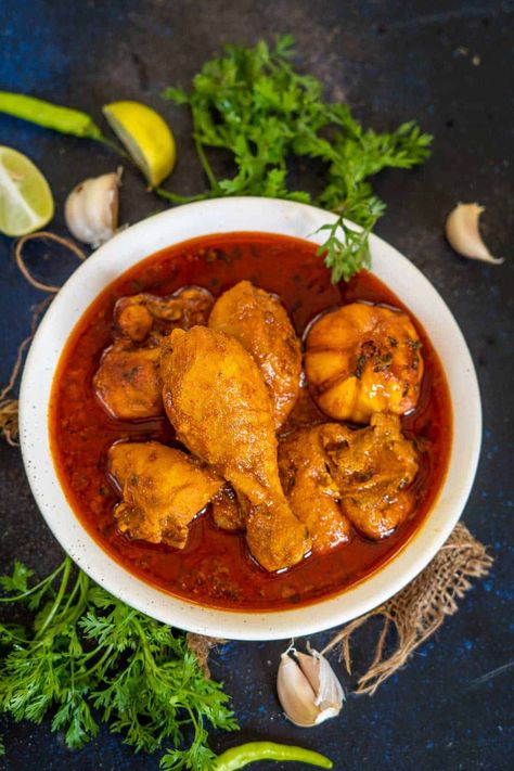 Chicken Vindaloo, Kari Ayam, Spicy Gravy, Chicken Curry Recipe, Chicken Masala, Chicken Gravy, Biryani Recipe, Curry Chicken Recipes, Vegetarian Meals