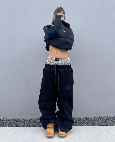 Baggy Style Woman, Women Wide Leg Pants, Summer Pants Women, Sports Pants Women, Pants Y2k, 사진 촬영 포즈, Double Cuff, Tomboy Outfits, Mens Pants Fashion