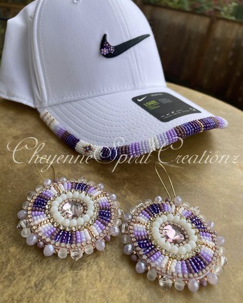 Beaded Baseball Hat Brim Patterns, Beaded Ball Caps, Beaded Baseball Caps, Beaded Hats Native American, Hat Beading, Beaded Caps, Earrings Handmade Tutorial, Beaded Hats, Seed Bead Patterns Free