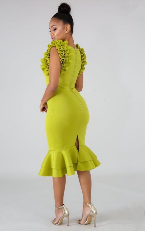 Corporate Dress, Funky Dresses, Lace Gown Styles, Best African Dresses, Short African Dresses, Short Dress Styles, Dinner Dress Classy, Pleated Sleeves, Classy Dress Outfits