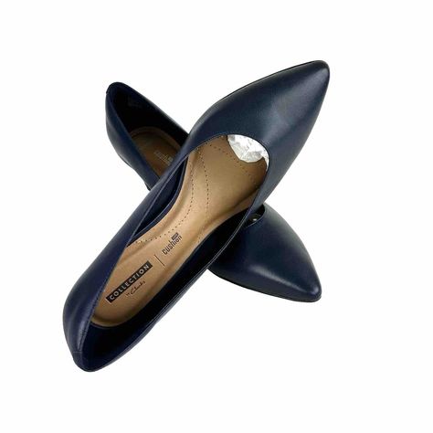 Clarks Women’s 9.5M Crewso Wick Navy Leather Heel Dress Pumps NWOT Cushion soft Super comfort NWOT NO ORIGINAL BOX Elevate your wardrobe with these Clarks Crewso Wick Pumps in a stunning navy color. These pointed toe pumps feature a slip-on closure, making them perfect for any occasion – whether it be a formal event or a casual day out. The mid-height kitten heel adds a touch of elegance to your outfit, while the cushioned and soft features ensure all-day comfort. Made with high-quality leather and a foam insole, these pumps are a classic and timeless addition to any shoe collection. Perfect for the winter, summer, fall, or spring season, these Clarks Crewso Wick Pumps are sure to become a staple in your wardrobe. Soft Features, Clarks Women, Navy Leather, Pump Dress, Dress And Heels, Kitten Heel, Navy Color, Spring Season, High Quality Leather