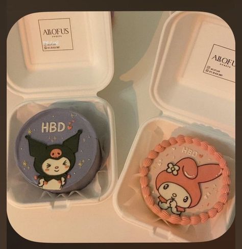 Kuromi cake my melody cake birthday cake inspo Kuromi Bento Cake, Hello Kitty Mini Cake, Sanrio Bento Cake, My Melody Cakes, Kuromi And My Melody Cake, Birthday Cake Sanrio, Kuromi Cake Ideas, My Melody Things, My Melody Birthday Cake