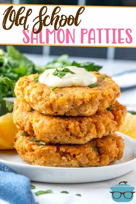 Salmon Cakes With Canned Salmon Southern, Southern Fried Salmon Patties Recipe, Canned Salmon Patties Recipe Easy, Can Salmon Recipes Easy, Salmon Patties Recipe Canned, Salmon Cakes With Canned Salmon, Country Dinners, Southern Salmon Patties, Best Salmon Patties