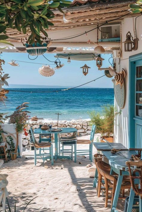 Beach Cafe Exterior, Seaside Cafe, Cafe Exterior, Dream Life House, Coffee Shop Aesthetic, Beach Cafe, Cafe House, Book Cafe, Vintage Cafe