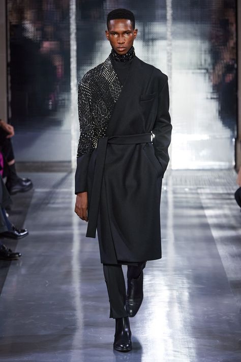 Azzaro Spring 2020 Couture Fashion Show - Vogue Masc Fashion, High Fashion Men, Skating Costumes, Character Clothing, Costumes Ideas, Fashion Aesthetics, Drawing Clothes, Fashion Streetwear, Fashion Mode