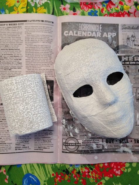 Vintage Halloween Mask, Mask Paper Mache, Diy Halloween Masks, Horror Crafts, Cardboard Mask, Skeleton Mask, Mask Paper, Paper Mache Mask, Mascaras Halloween