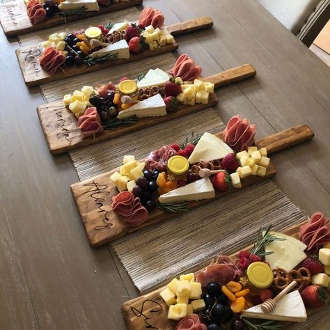 Brown Charcuterie Board, Charcuterie Board Meats, Party Food Buffet, Charcuterie Inspiration, Party Food Platters, Charcuterie And Cheese Board, Charcuterie Recipes, Buffet Food, Food Display