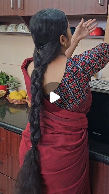 Most Beautiful Smile Women, South Indian Snacks Recipes, Evening Snacks Indian, Good Evening Images, Fried Snacks, Rich Breakfast, Saree Beautiful, Long Hair Images, Bridal Sarees South Indian