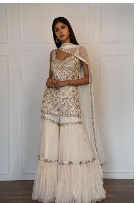 Sharara Outfit, Embroidered Sharara, Gold Geometric Pattern, Trendy Outfits Indian, Diwali Outfits, Indian Outfits Lehenga, Traditional Indian Dress, Casual Indian Fashion, Indian Fashion Saree