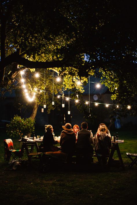 Autumn Barbeque with Friends | KRAUTKOPF Barbeque With Friends, Backyard Bbq Party Food, String Lights Outdoor Wedding, Bbq Party Food, Backyard Bbq Party, Barbeque Party, Outdoor Dinner Parties, A Group Of People, Barbecue Party