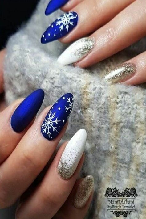 Blue Christmas Nails, Nail Stickers Designs, Holiday Acrylic Nails, Blue Nail Art Designs, Feather Nails, Snowflake Nail Art, Art Designs Ideas, Amazon Beauty, Nail Effects