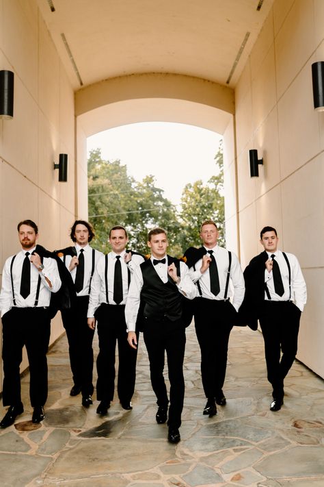 Fall Groom, Classic Fall Wedding, Groomsmen Wedding Photos, Groomsmen Photography, Wedding Group Photos, Groomsmen Poses, Wedding Party Poses, Wedding Photo List, Bridal Party Poses