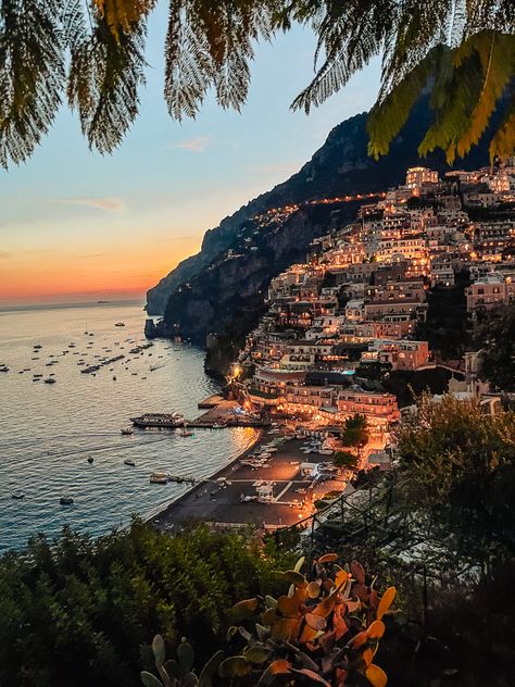 Magical Positano at sunset Italy Love Aesthetic, Places To See In Italy, Almafi Coast Italy, Italy Coast, Amalfi Coast Itinerary, Italy Bucket List, Day Trips From Rome, Trip To Italy, Positano Italy