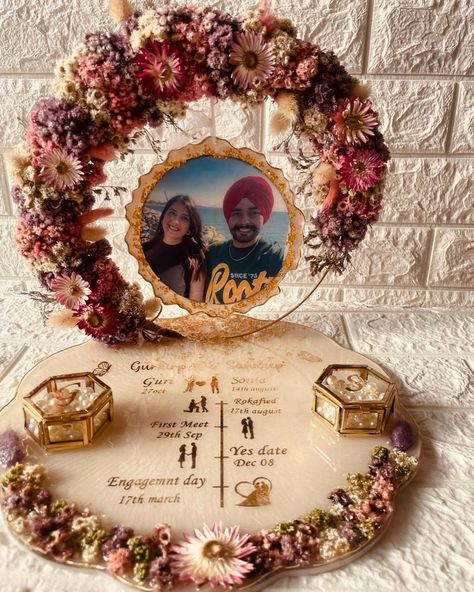 Resin art engagement trays for making your day special 🌷 Engagement Ring Platter, Resin Art Canvas, Wedding Hoop, Personalized Wedding Decor, Flower Alphabet, Handcrafted Gifts, Resin Design, Hair Adornments, Personalized Art