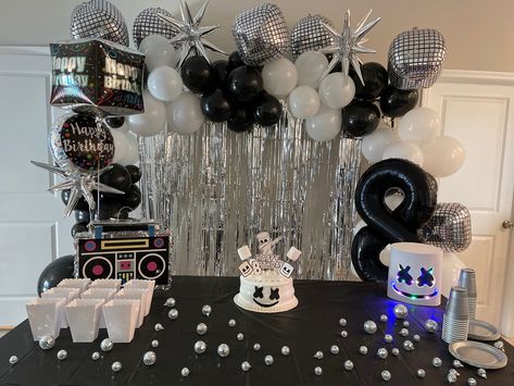 Mashmellow Dj Birthday Party, Marshmello Theme Birthday, Dj Marshmellow Party Theme, Dj Marshmallow Birthday Party Ideas, Dj Marshmallow Party Ideas, Marshmallow Birthday Party Ideas, Dj Birthday Party Ideas, Dj Themed Birthday Party, Dj Marshmello Party Ideas