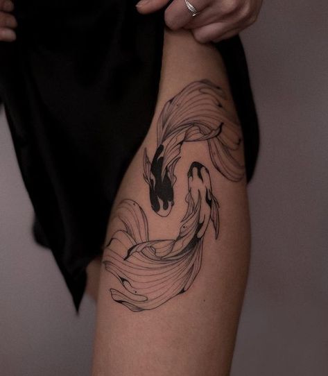 Koi Fish Into Dragon Tattoo, Watercolour Fish Tattoo, Black And White Thigh Tattoos For Women, Coy Fish Yin Yang Tattoo, Koi Fish Stomach Tattoo, Koi Fish Line Art Tattoo, Black And White Koi Fish Tattoo, Beta Fish Tattoo Design, Fish Tattoo On Thigh