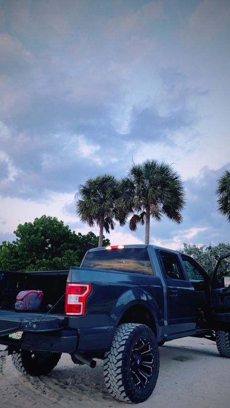 sunset date in a truck on the beach with boyfriend Truck On Beach, Beach With Boyfriend, Truck Bed Date, Sunset Date, Country Trucks, Lifted Truck, With Boyfriend, A Truck, Truck Bed