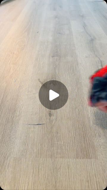 Repair Laminate Flooring, Laminate Floor Repair, Wood Floor Repair, Wood Repair, Lvp Flooring, Diy Crafts Life Hacks, Floor Tile Design, Carpentry Diy, Learn Woodworking