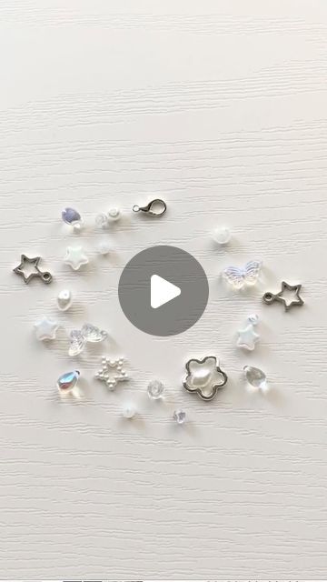 michaela ! on Instagram: "TUTORIAL!! i get soo many requests so here it is! comment any questions i’ll help u out <3  note: feel free to take inspo from me / other creators but please don’t recreate our designs to sell :) #smalljewelrybusiness #diyjewelry #handmadejewelry #clusterbracelet #charmbracelets #jewelrymaking #tutorial #beadedjewelry #madewithmichaels" Cluster Bracelet Tutorial, Charm Bracelet Tutorial, Selling Bracelets, Diy Bracelets Tutorials, Diy Jewelry Inspiration, Cluster Bracelets, Diy Charm Bracelet, Instagram Tutorial, Bracelet Tutorial