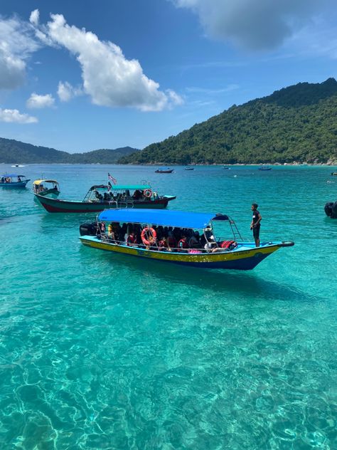 Malaysia paradise best island perhentian San Juan, San Jose, Santiago, Nature, Perhentian Island Malaysia, Phillipines Travel Aesthetic, Malaysia Island, Malaysia Aesthetic, Perhentian Island