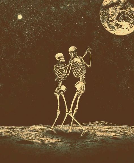 couples goals #photo Skeleton Art Couple, Skeletons In Love Painting, Skeletons Kissing Drawing, Skeleton Couple Aesthetic, Couple Halloween Aesthetic, Black And White Couple Pfp, 2 Skeletons In Love, Couple Background Wallpapers, Two Skeletons In Love