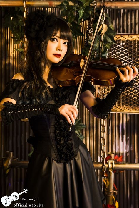 Unlucky Morpheus, Female Pose Reference, Female Girl, Female Poses, Visual Kei, Violin, Favorite Celebrities, Pretty Woman, Victorian Dress