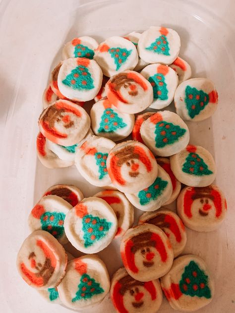 Preppy Christmas Outfit, Best Cookies, Christmas Prep, Days Till Christmas, Preppy Christmas, Christmas Feeling, Christmas Inspo, Holiday Pictures, Christmas Tree Farm