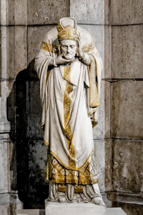 Saint Denis first bishop of Paris in the Crypte of the Sacre Coeur High Images, St Denis, Art Ancien, Saint Denis, Roman Catholic Church, Catholic Art, Patron Saints, Sacred Art, Roman Catholic