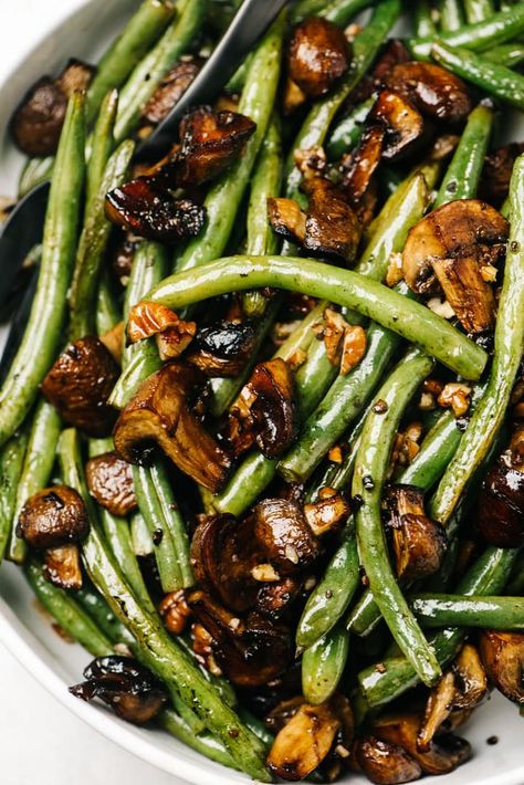 Mushrooms And Green Beans Recipes, Fall Green Beans, Fall Veggie Sides, Green Bean Sides For Thanksgiving, Fall Green Bean Recipes, Green Bean And Mushroom Sauteed, Vegetable Side For Steak, Steak And Roasted Vegetables, Green Beans And Butternut Squash