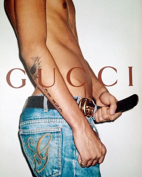 @chanelresort shared a photo on Instagram: “JR Gallison photographed by Terry Richardson for GUCCI Fall/Winter 2001/2002 __________________________________ #magazine #fashion #model…” • Aug 2, 2018 at 5:20pm UTC Gucci Ad, Gucci Campaign, Tom Ford Gucci, Campaign Photography, Gucci Spring, Terry Richardson, Tom Ford Eyewear, Mario Testino, Linda Evangelista